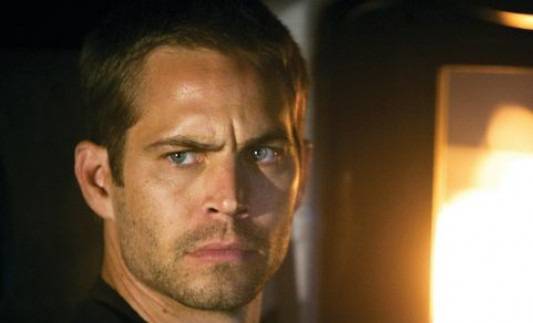 Пол Уокър от Бързи и яростни е загинал в катастрофа (СНИМКИ)