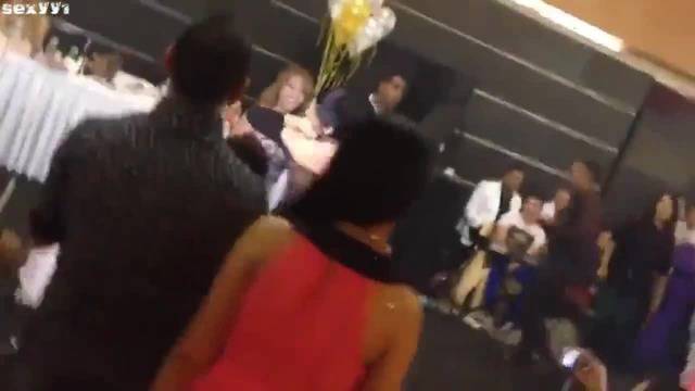 Роксана и Люси танцуват кючек