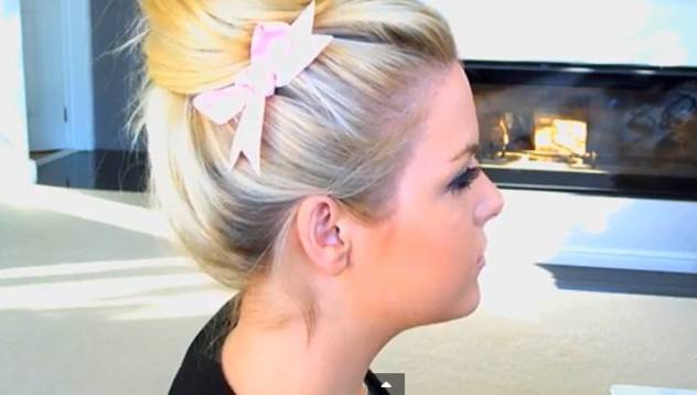 Ефектен кок в стил балерина с панделка видяна 1254 коментари 0