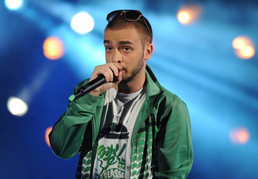 Криско нагази в дълбоките води на модата