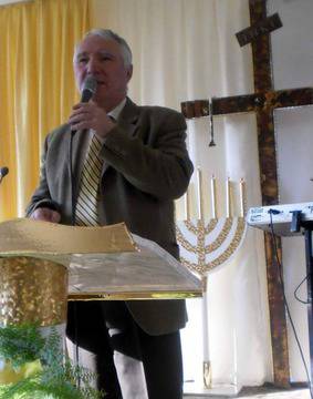 Пастор Илия Миланов: Изцерих Йордан Лечков и шефа на “Кореком”, който имаше 6 тумора в главата!