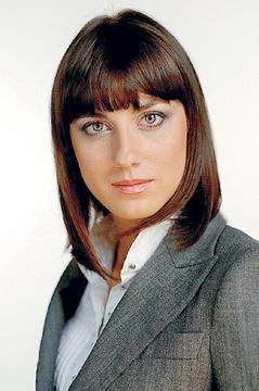 Гаджева: Сидеров може да си позволи да ходи на плаж, за разлика от тюлена Борисов и Фидосова