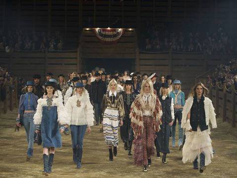 Каубои и индианци на годишното ревю на Chanel видяна 2017 коментари 1
