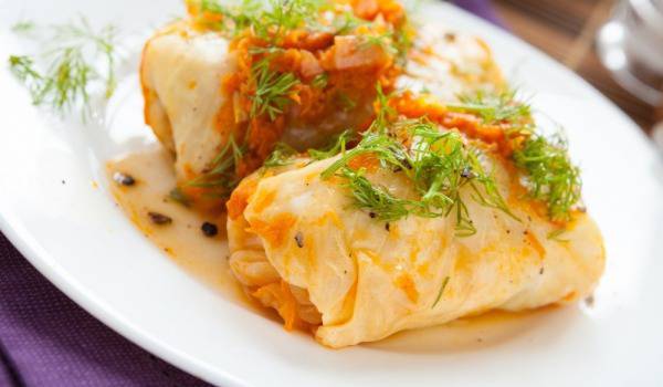 Пуешки сарми с кисело зеле