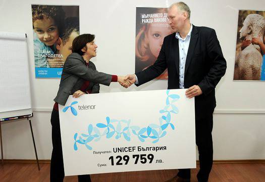 Telenor дари 130 000 лв. на UNICEF България