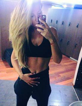 Венета Харизанова с едни мускули напред