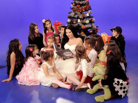 Коледно настроение в “Зад кулисите“