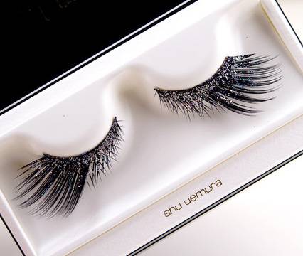 Коледен блясък: Мигли с камъни видяна 2331 коментари 2