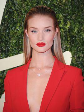 Вдъхновение за празничен грим от звездите