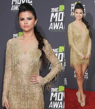 Селена Гомес се сдоби с восъчен двойник видяна 2119 коментари 1