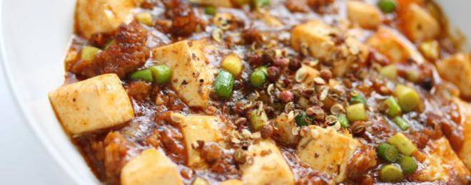 Картофи с кайма и домати на фурна