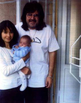 Люта война за апартамента на Чочо Владовски!