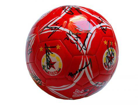 ЦСКА пусна лимитирана серия топки и календари за ценители (снимки)