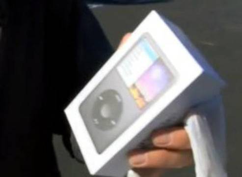 Няма да повярвате какво има в тази кутия на iPod (СНИМКИ)