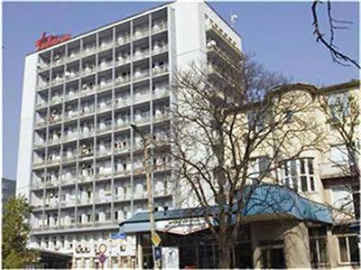 Семейство с 4-годишно дете в „Пирогов“ след пътен инцидент