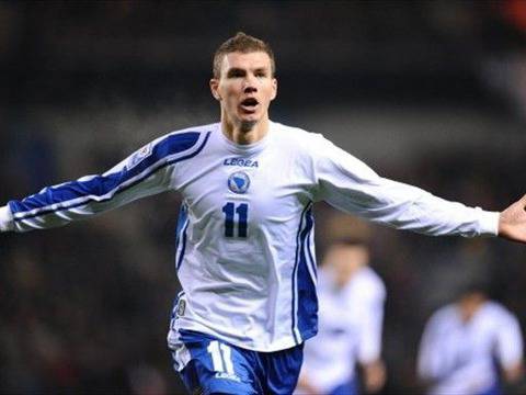 Псувни, бой и песни на партито за Мондиала в Босна