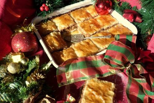 Баклава с халва и орехи