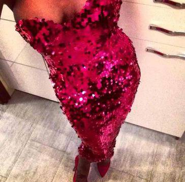 Допада ли ви: Новогодишният тоалет на Моника Валериева видяна 6313 коментари 7