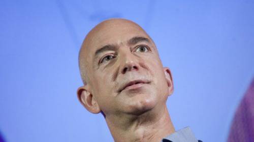 Еквадорската морска пехота спаси живота на Джеф Безос