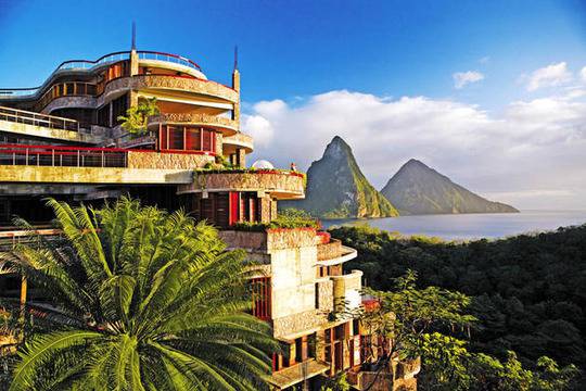 Комплексът Jade Mountain – лукс и романтика на Карибите