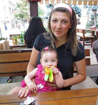 Даниела Христова: Вики е на 11 месеца, но има непознат за нашите доктори тумор в мозъка!