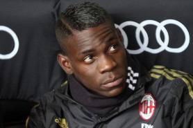 ВИДЕО: С какво се забавлява Балотели по време на тренировка?