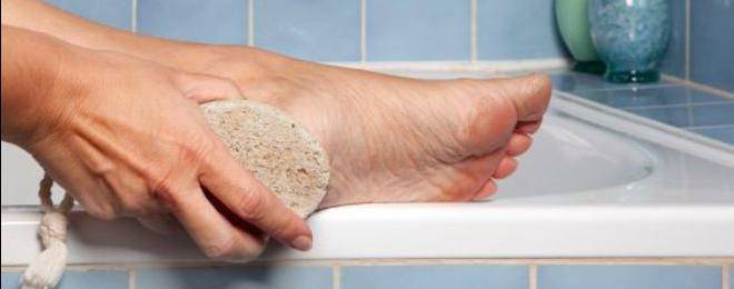 Домашен скраб за болни пети