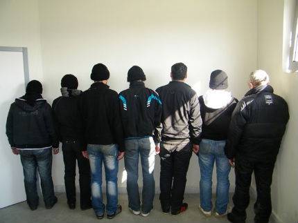 Хванаха 15 нелегални имигранти на македонската граница