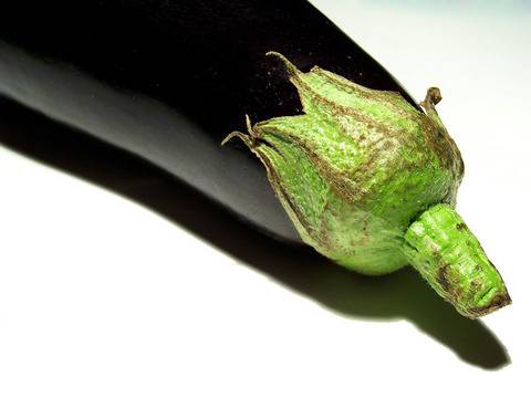 Салата от печен патладжан и чушки с майонеза