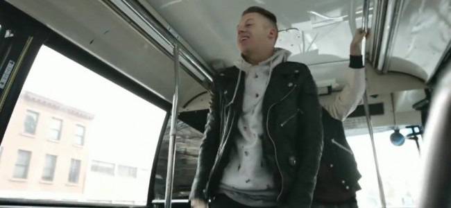 Macklemore и Ryan Lewis изненадаха нюйоркски автобус (видео)