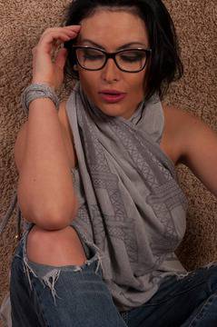 Нападнали Лиляна от ревност