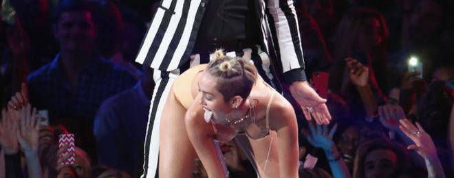 Туъркинг за стегнато дупе (видео)