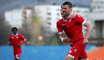 Валентин Илиев: Трябва да съчетаваме добра игра и резултати