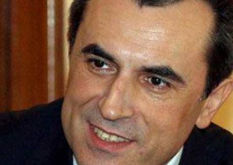 Орешарски отвръща на Сашо Диков