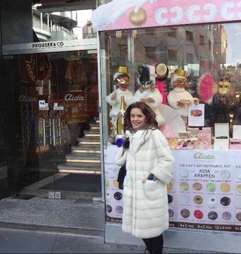 Мария се фука с тузарска ваканция от Виена (Снимки)