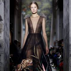 Приказни рокли и райски сюжети от ”Valentino”