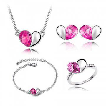 Комплект сърце с Австрийски кристал – колие, обеци, гривна и пръстен – розов