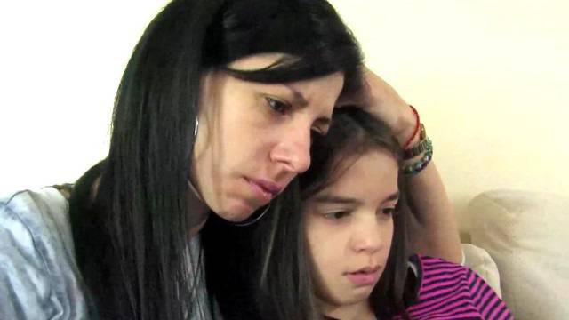 Битка за осиротяло дете в „Съдби на кръстопът”