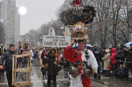 Павелбанските кукери и плашилки на „Сурва-2014“ в Перник