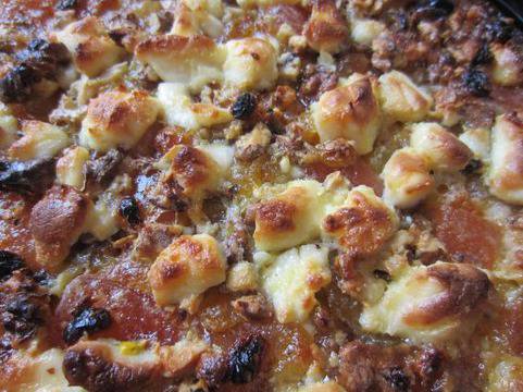 Сладкиш с чаени бисквити и крема сирене