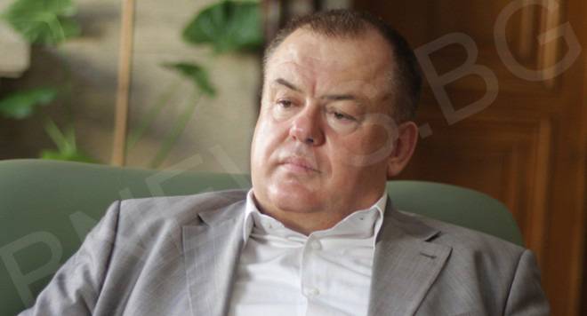 Борисов има пари за протестите срещу кабинета