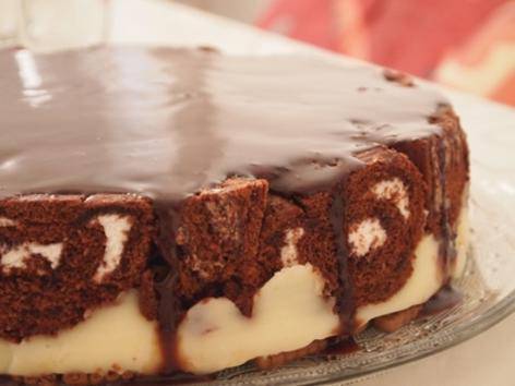 Невероятно вкусна торта с готови рула