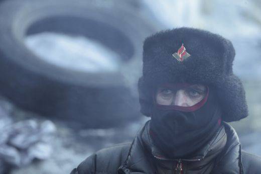 „Гардиън“: Зад протеста в Украйна стоят олигарси, фашисти и желанието на ЕС за разширяване