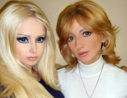 Вижте семейството на живата Барби Валерия Лукянова (СНИМКИ)