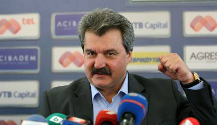Батков за лиценза на Левски, Иво Тонев, селекцията на „сините“ и Боби Михайлов (видео)
