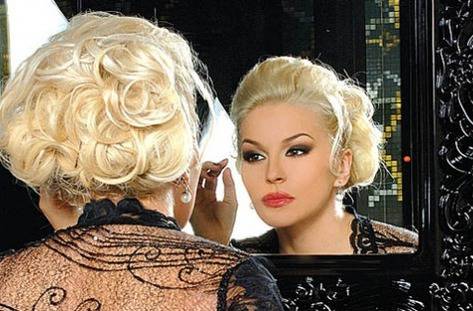 Заплашиха Деси Слава с побой