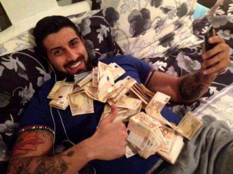 Денислав от „Биг брадър“ лежи в холандски затвор!