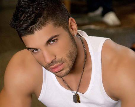 Фики вече официално е в “Пайнер“