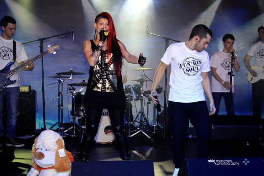 РАФИ отпразнува 21вия си рожден ден с голям купон и много приятели в столичния SOFIA LIVE CLUB