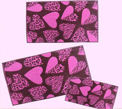 Играйте и спечелете романтична хавлиена кърпа „Свети Валентин“